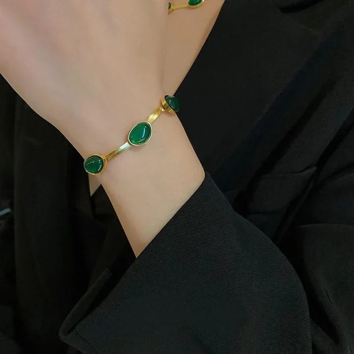 Fashion & Accessories